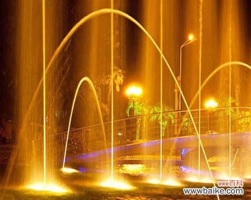 喷泉花型的寓意和象征是什么？如何理解其深层含义？