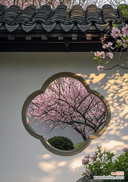 扇形花窗的寓意和象征是什么?如何解读其背后的文化意义?