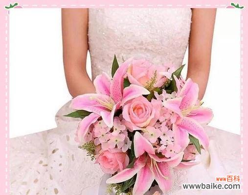 捧花在爱情中代表什么？捧花的寓意有哪些？