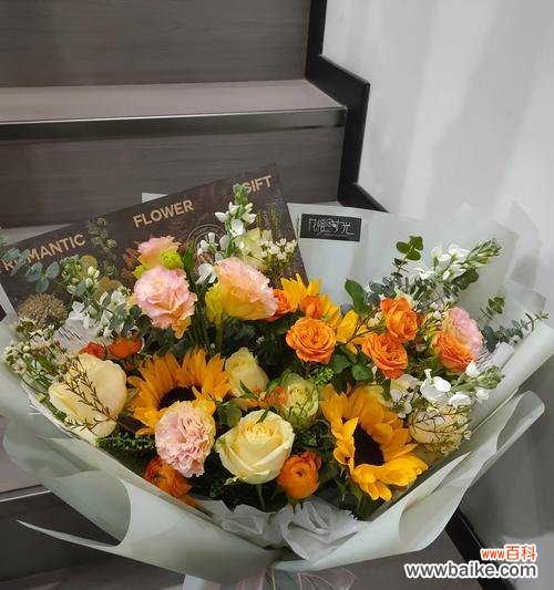 花束组合的含义和象征是什么？花束中不同花的组合代表了什么？