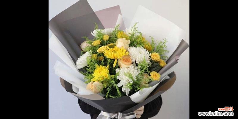 朋友间送花有哪些特别含义？送花时应注意哪些礼仪？