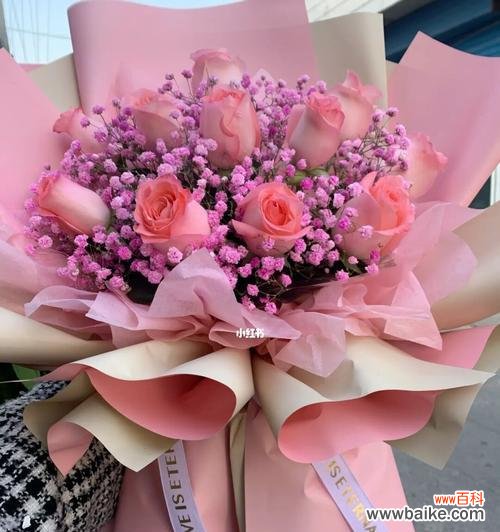 浪漫、祝福与美好的象征——解读11朵粉玫瑰的深意 11朵粉玫瑰的象征意义及传承之韵