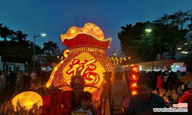 春节花街的含义是什么？花街文化的历史意义何在？