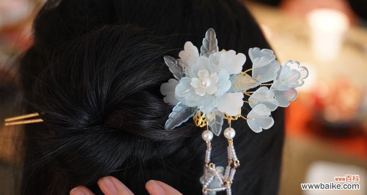 簪花的象征意义是什么?文化解读