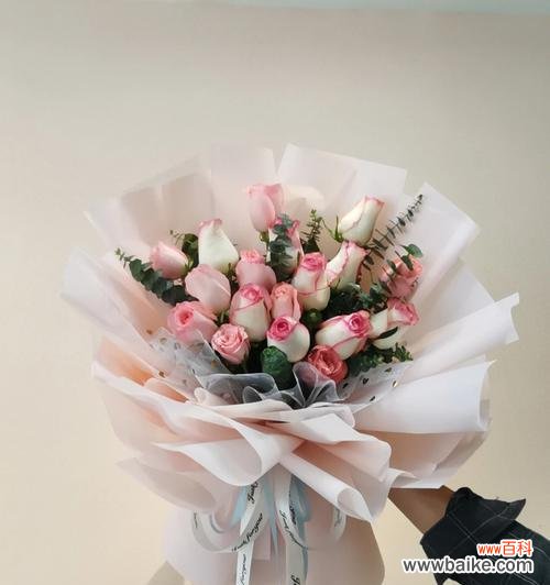 传递爱与温柔的花束 33朵粉色玫瑰花的浪漫寓意