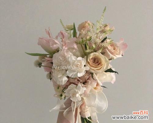 新娘手捧花的含义是什么?为什么新娘会收到它?