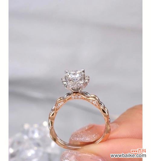 手捧花型钻戒代表什么寓意?