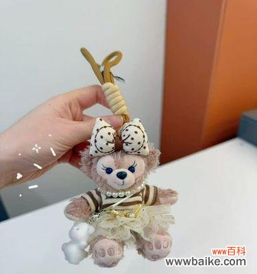 手捧花和车钥匙一起是什么寓意?