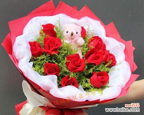 用10朵玫瑰花传递心意的艺术 玫瑰花的象征意义与传说