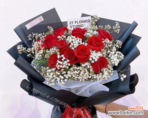 用花朵诉说心意 11朵玫瑰花语传达爱情的美好