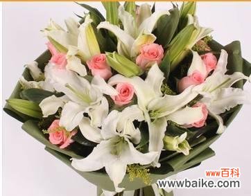 探寻花束背后的浪漫故事 11朵玫瑰所代表的深刻含义