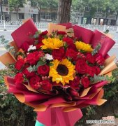 送老人花束的含义是什么？哪种花最适合送给长辈？