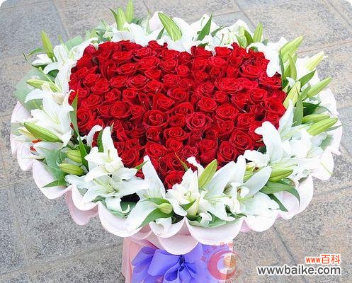 传递爱与情感的花束 15朵玫瑰的意义与象征