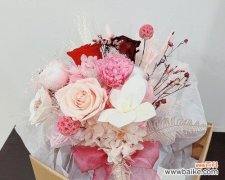 粉色场地手捧花有何寓意？粉色花捧适合哪些场合？