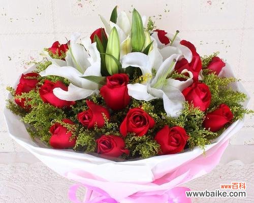 探索每一朵花的象征与寓意 21朵玫瑰的意义