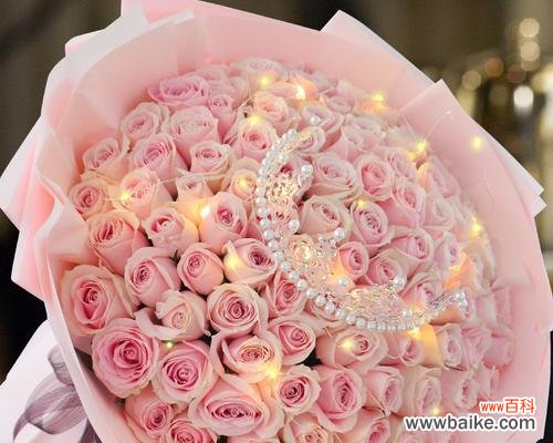 浪漫之语盛满一束花 99朵粉玫瑰的花语