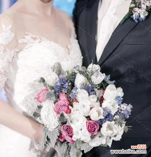 多个手捧花的寓意是什么？手捧花组合的象征意义是什么？