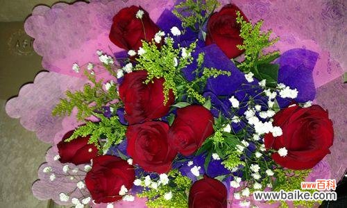 九朵玫瑰花传递的情感与祝福 九朵玫瑰花的象征意义