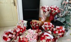 鲜花配兔子手捧花的寓意是什么？如何制作手捧花？