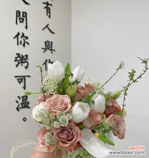 鲜花配兔子手捧花的寓意是什么?如何制作手捧花?