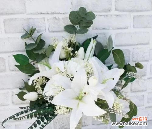 抢到婚礼手捧花寓意着什么?