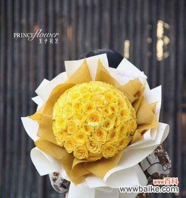 传递幸福与友谊的黄玫瑰 黄玫瑰的寓意及象征之美