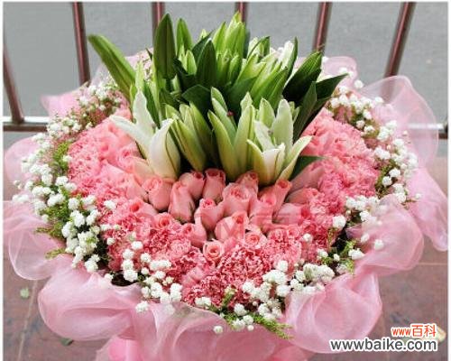 揭开九朵玫瑰背后的秘密，了解真正的寓意 九朵玫瑰的花语和象征意义