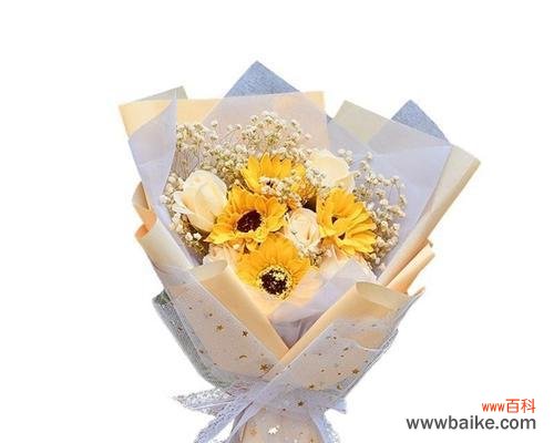 三只花束的手捧花代表什么？