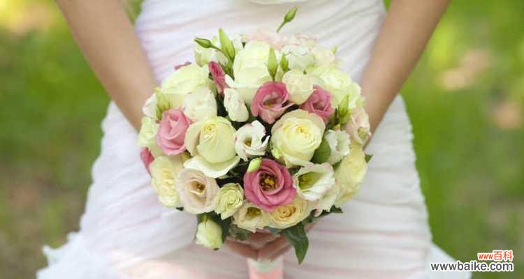 三只花束的手捧花代表什么？