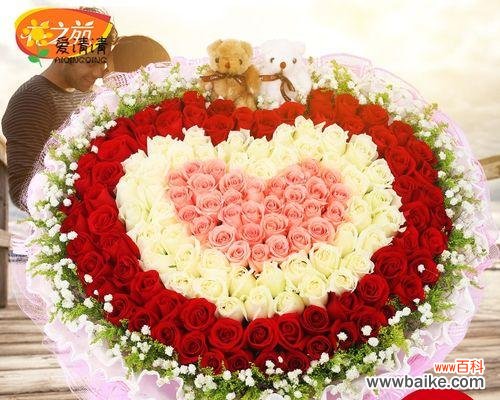 揭开九十九朵玫瑰背后的秘密花语 九十九朵玫瑰的寓意与象征