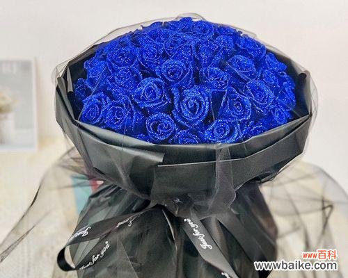 送给女朋友的蓝色妖姬，寓意深远 蓝色妖姬——代表爱情的永恒之花