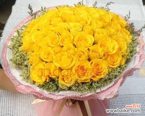 送女人黄玫瑰的深层含义解析 黄玫瑰的寓意和象征意义