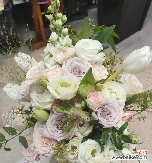 手捧花和手抓花有何不同？它们各自的寓意是什么？