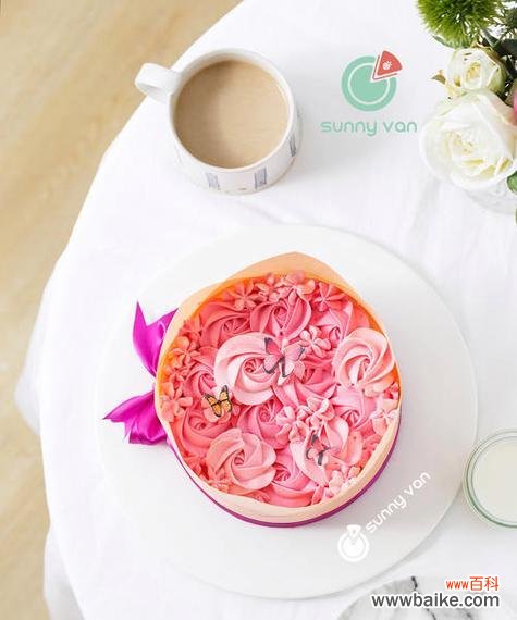 手捧花蛋糕的寓意象征是什么?