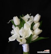 手捧花的象征意义是什么？手捧花在婚礼中的寓意是什么？