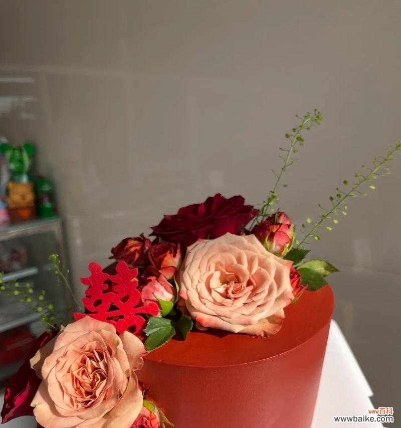 花语蛋糕如何表达浪漫爱意？