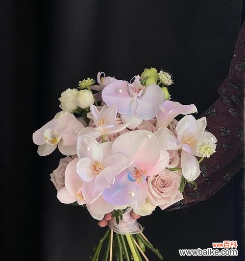 祈福花束手捧花有何寓意?如何选择寓意吉祥的花束?