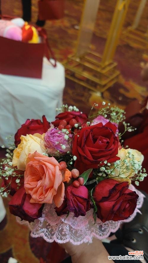 麻将手捧花寓意何在?