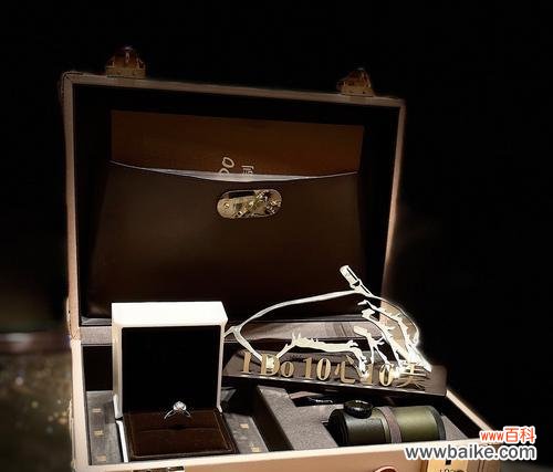 黑色和白色手捧花的寓意是什么?