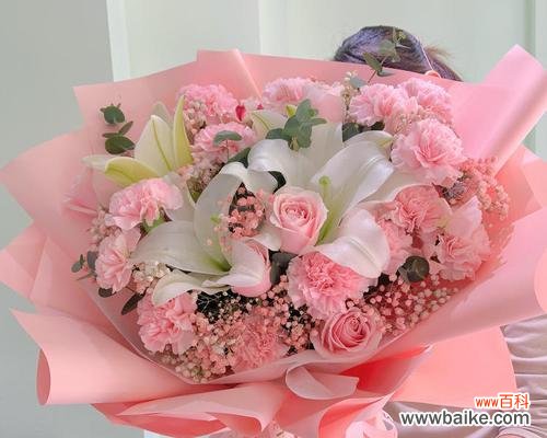 百合手捧花代表什么？如何选择合适的百合花？