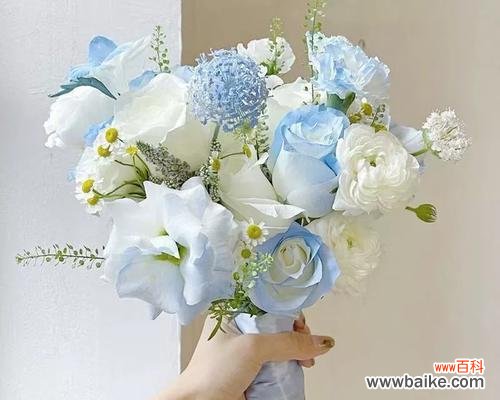 结婚时拿到手捧花意味着什么？手捧花的寓意是什么？