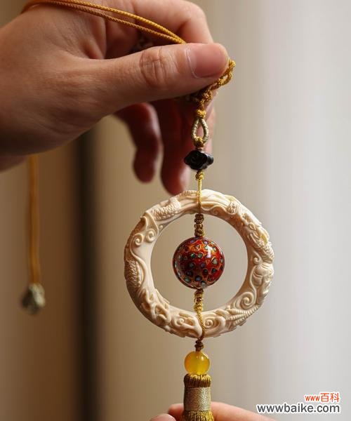 平安扣雕刻花有何特别寓意？