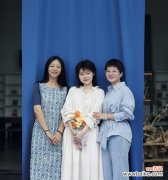 白紫蓝色手捧花的寓意是什么？如何选择色彩搭配的花材？