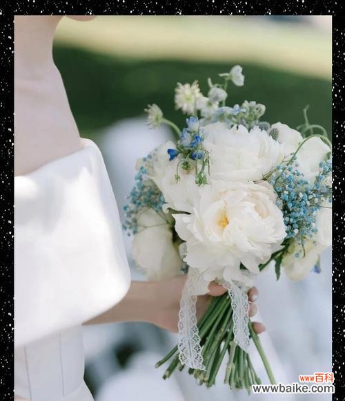 手捧花浪漫的含义是什么？象征着什么？