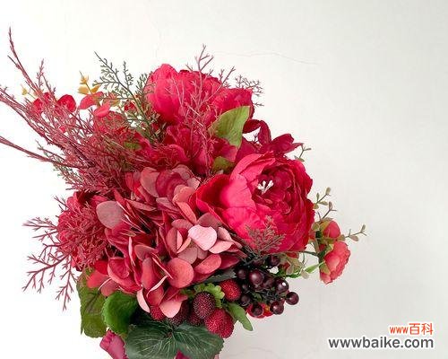 红色马蹄花手捧花的寓意是什么?