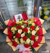 红色康乃馨花语对老师有何寓意？