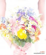 手捧花传递的深层含义是什么？