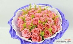 探秘十朵玫瑰的神秘之意 十朵玫瑰的寓意与象征意义