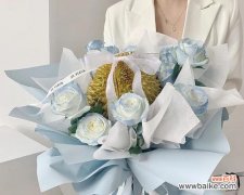 透过冰块的光芒 碎冰蓝——冰冷中的温暖