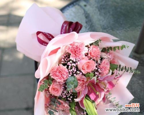 探究不同朵数花束所代表的特殊含义 花语之送几朵花的意义解析